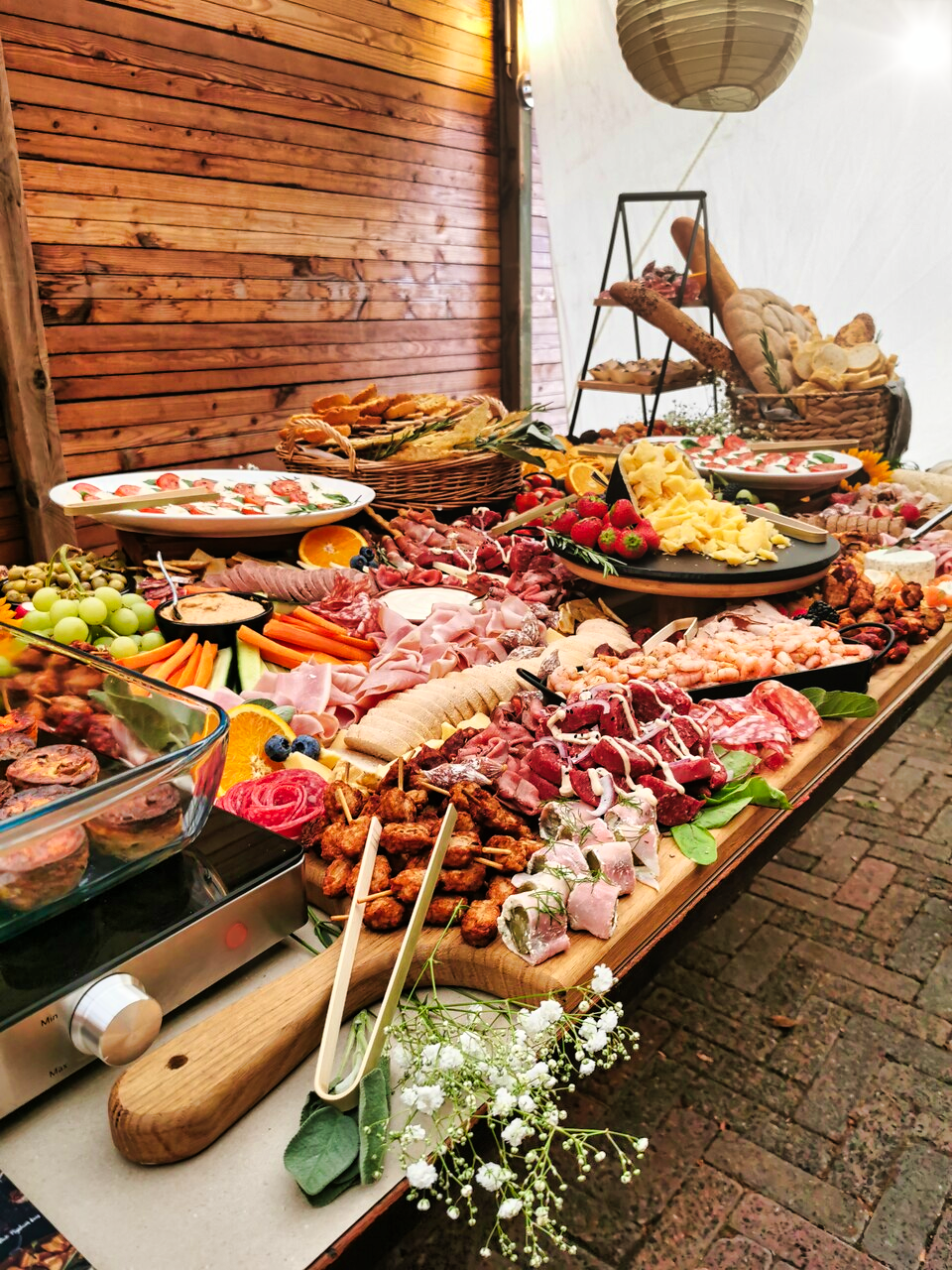 Grazing table catering met verse hapjes